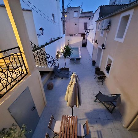 Appartement 4 pers refait à neuf dans cour au calme / centre village Bessan Extérieur photo